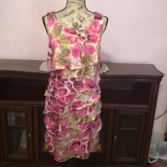 connected apparel Dresses & Skirts - NWOT Connected dress